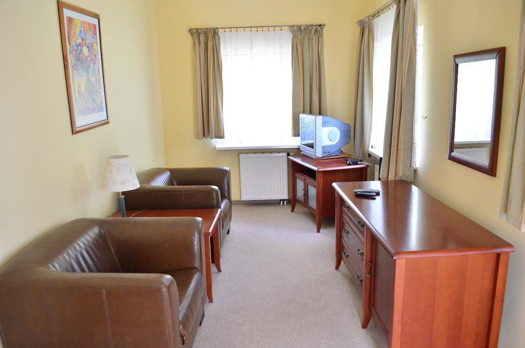 Hotel Mikorzyn Ślesin Room photo