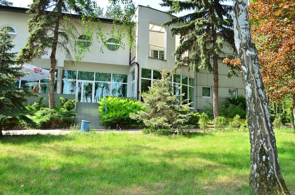Hotel Mikorzyn Ślesin Exterior photo