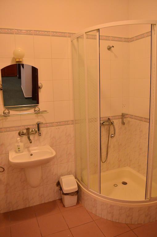 Hotel Mikorzyn Ślesin Room photo